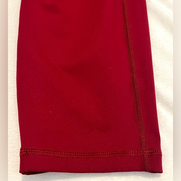 Torrid Active Women's Beautiful Deep Red Leggings with Pockets Size 3 / 3X - Picture 15 of 15
